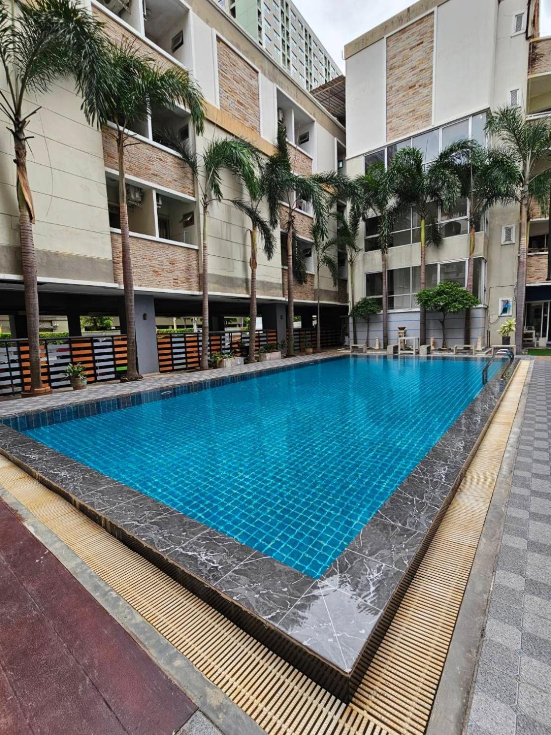 Diya Hotel Bangkok Bagian luar foto