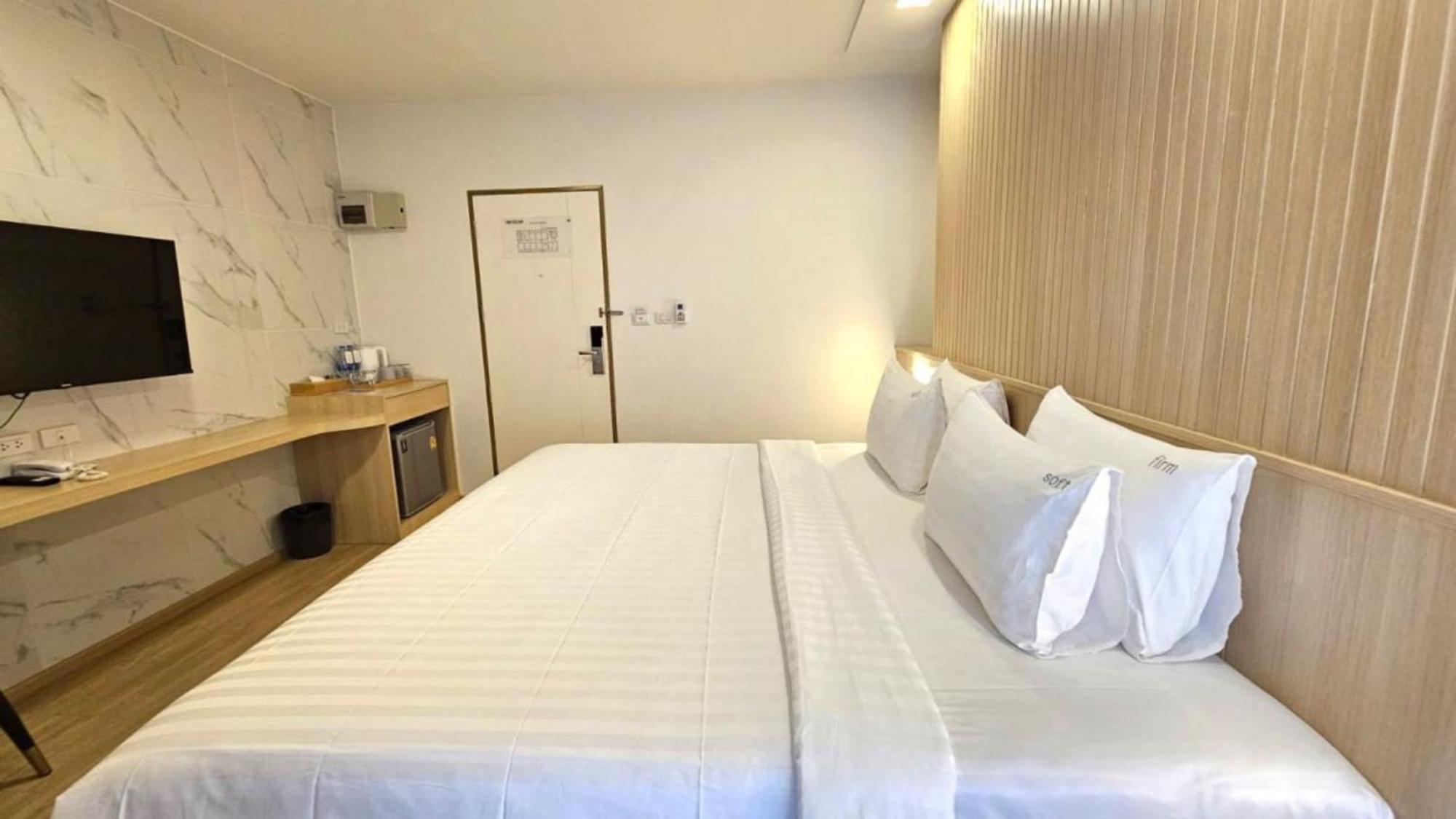 Diya Hotel Bangkok Bagian luar foto